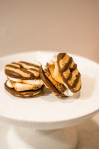 How To Make A E.L. Fudge S'more