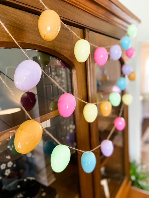 Easy Easter Egg Garland